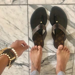 Louis Vuitton sunny flat thongs